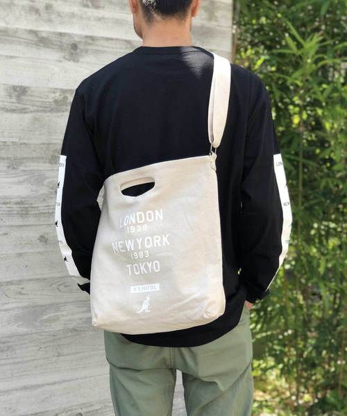 KANGOL（カンゴール）の「【KANGOL/カンゴール】 キャンバス プリント サコッシュ（ショルダーバッグ・メンズ・ホワイト/ホワイト系その他/ホワイト系その他2/ホワイト系その他3/ホワイト系その他5/ホワイト系その他4/ブラック/ホワイト×ブラック/ブラック系その他/ホワイト×ピンク/ホワイト系その他6/ホワイト系その他7/ブラック系その他2/ブラック系その他3/ブラック系その他4/ブラック系その他5/その他/その他2/その他3/ホワイト×ライム/ホワイト×ホワイト/その他4/その他5/ホワイト×レッド/ベージュ/ブラック系その他6/ネイビー/オフホワイト/ホワイト×ネイビー/その他7/その他6/ブラック系その他7/ブラック×ホワイト・FREE）」の6枚目の写真