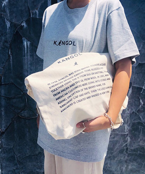 KANGOL（カンゴール）の「【KANGOL/カンゴール】 キャンバス プリント サコッシュ（ショルダーバッグ・メンズ・ホワイト/ホワイト系その他/ホワイト系その他2/ホワイト系その他3/ホワイト系その他5/ホワイト系その他4/ブラック/ホワイト×ブラック/ブラック系その他/ホワイト×ピンク/ホワイト系その他6/ホワイト系その他7/ブラック系その他2/ブラック系その他3/ブラック系その他4/ブラック系その他5/その他/その他2/その他3/ホワイト×ライム/ホワイト×ホワイト/その他4/その他5/ホワイト×レッド/ベージュ/ブラック系その他6/ネイビー/オフホワイト/ホワイト×ネイビー/その他7/その他6/ブラック系その他7/ブラック×ホワイト・FREE）」の14枚目の写真