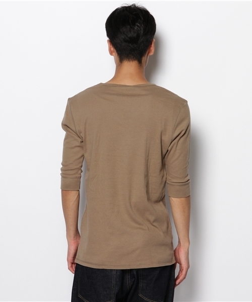 WEGO（ウィゴー）の「WEGO/フライスVネック5分袖カットソー（Tシャツ/カットソー・メンズ・ブラウン・SMALL/LARGE）」の4枚目の写真