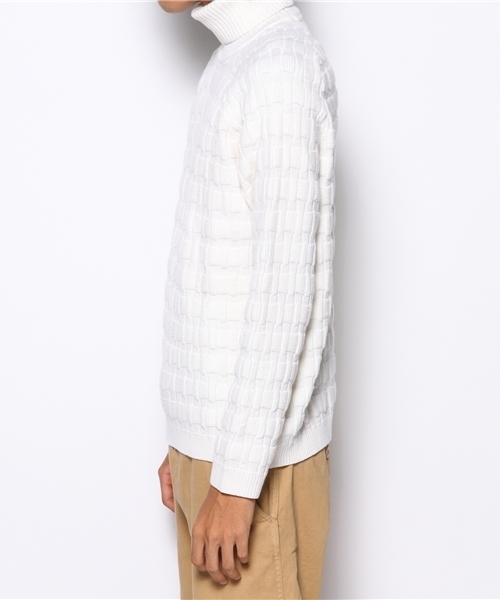 BEAMS（ビームス）の「□LE MONT ST.MICHEL×BEAMS / 別注 タートルネック ニット（ニット/セーター・メンズ・ホワイト・MEDIUM/LARGE）」の2枚目の写真