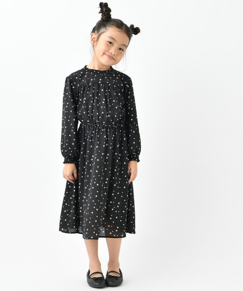 DISCOAT（ディスコート）の「【キッズ】星★プリントハイネックワンピース（ワンピース・キッズ・ブラック/サンドベージュ・120/130/140）」の4枚目の写真