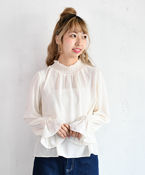 PairPair（ペアペア）の「【ZOZO限定アイテム】ニットビスチェ付きフリルネックブラウス（シャツ/ブラウス・レディース・ベージュ/ラベンダー・FREE）」の16枚目の写真