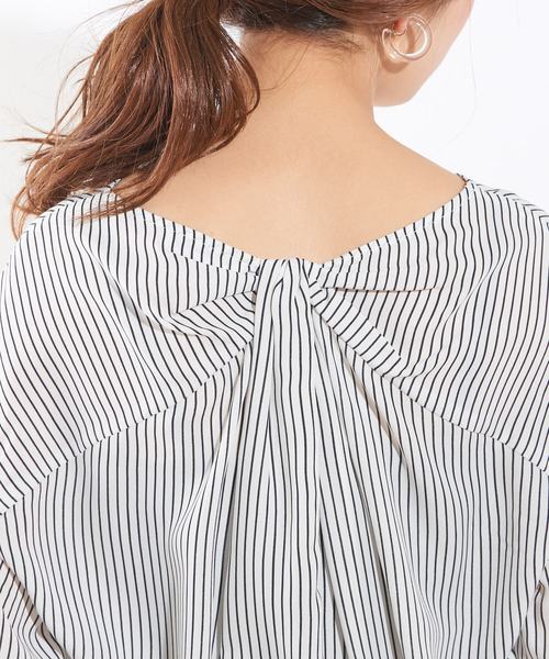 natural couture（ナチュラルクチュール）の「プチプラバックねじりブラウス（シャツ/ブラウス・レディース・アイボリー/ベージュ/ミント/ストライプ/ベージュ系その他/サックスブルー・FREE）」の16枚目の写真