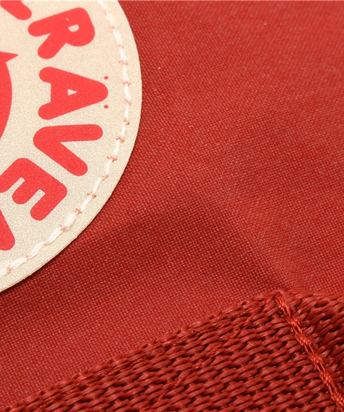 SHIPS（シップス）の「FJALLRAVEN: KANKEN(カンケンバッグ) レッド（バックパック/リュック・メンズ・レッド・ONE SIZE）」の9枚目の写真