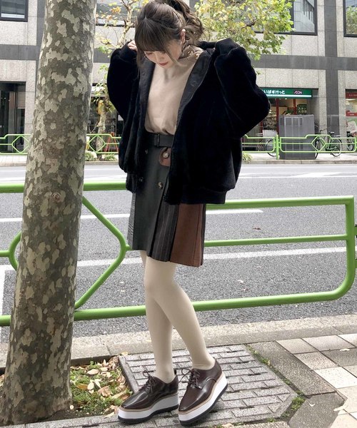 archives（アルシーヴ）の「リバーシブルファーボンバーブルゾン（ブルゾン・レディース・チャコールグレー/ブラック/ベージュ・MEDIUM）」の21枚目の写真