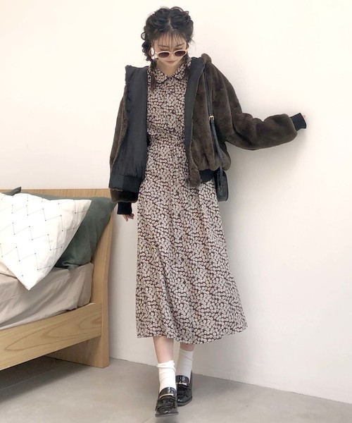 archives（アルシーヴ）の「リバーシブルファーボンバーブルゾン（ブルゾン・レディース・チャコールグレー/ブラック/ベージュ・MEDIUM）」の17枚目の写真