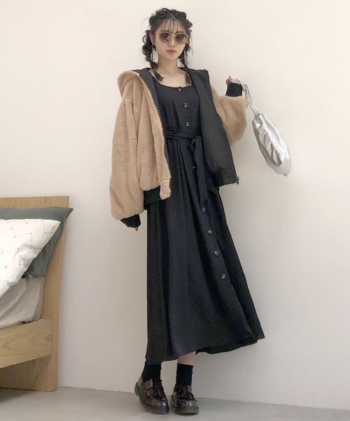 archives（アルシーヴ）の「リバーシブルファーボンバーブルゾン（ブルゾン・レディース・チャコールグレー/ブラック/ベージュ・MEDIUM）」の7枚目の写真