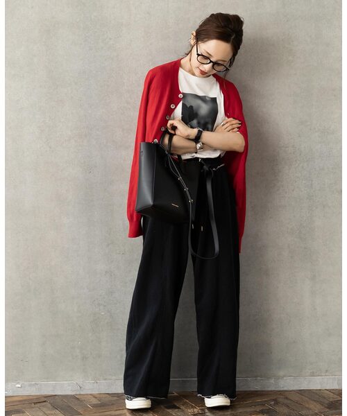 KOBE LETTUCE(コウベレタス)の「センタープレススウェットワイドパンツ(スウェットパンツ・レディース・チャコールグレー/ブラック/モカ/ホワイト系その他/ベージュ系その他/ブラック系その他/ホワイト系その他2/ブラウン/ホワイト系その他3/ブラック系その他2/ライトベージュ・S/M/M/L)」の6枚目の写真