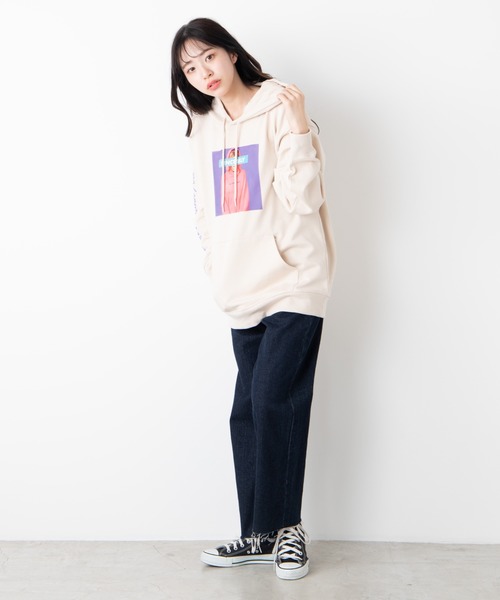 WEGO(ウィゴー)の「WEGO/ガールフォトビッグシルエットプルパーカー(パーカー・メンズ・ホワイト/ブラック/ベージュ/ピンク・SMALL/MEDIUM/LARGE)」の15枚目の写真