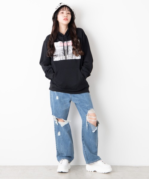 WEGO(ウィゴー)の「WEGO/ガールフォトビッグシルエットプルパーカー(パーカー・メンズ・ホワイト/ブラック/ベージュ/ピンク・SMALL/MEDIUM/LARGE)」の9枚目の写真
