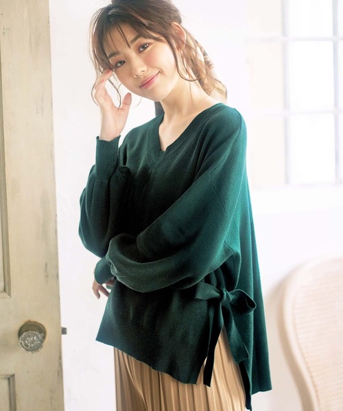 GeeRA(ジーラ)の「サイドスリット&リボンニット(ニット/セーター・レディース・ベージュ/ブルー/ラベンダー/グリーン・XX-LARGE/LARGE/X-LARGE/MEDIUM)」の1枚目の写真