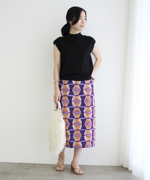 ADAM ET ROPE'（アダムエロペ）の「シルクポリエステルフレンチスリーブプルオーバー（ニット/セーター・レディース・ブラック/グリーン/キナリ・FREE）」の14枚目の写真