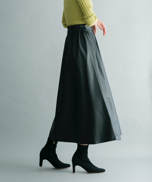 prose verse（プロズヴェール）の「フェイクレザーロングフレアスカート（スカート・レディース・ブラック/グレー/アイボリー/ブラウン・ﾌﾘ-）」の17枚目の写真