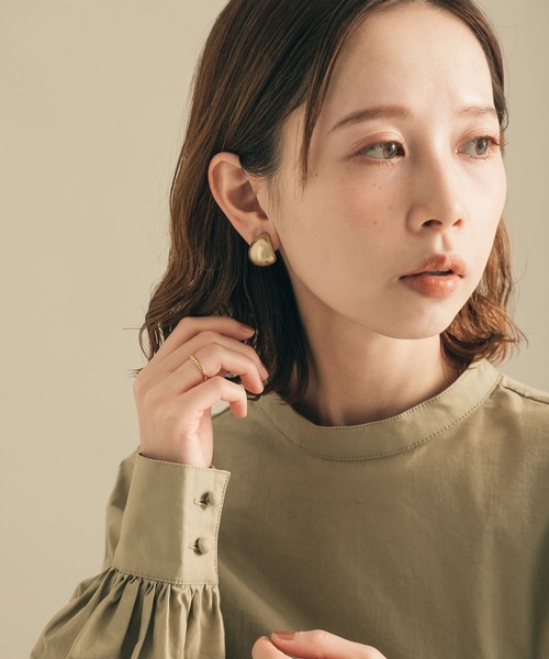 SMELLY（スメリー）の「ワイドプックリイヤリング（イヤリング・レディース・シルバー/ゴールド・-）」の14枚目の写真