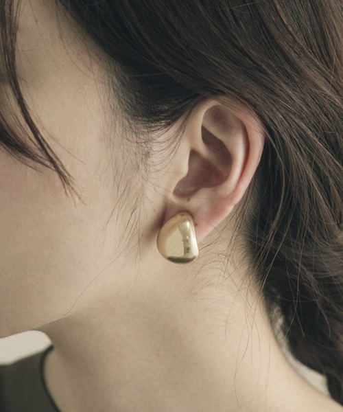 SMELLY（スメリー）の「ワイドプックリイヤリング（イヤリング・レディース・シルバー/ゴールド・-）」の15枚目の写真