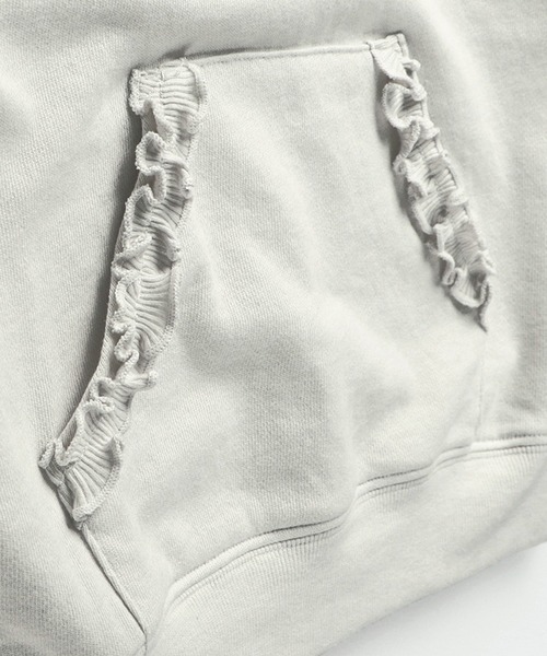 BRANSHES（ブランシェス）の「ポケットフリルパーカー（パーカー・キッズ・グリーン/ライトグレー・110cm/150cm/90cm/140cm/100cm/130cm/120cm）」の6枚目の写真