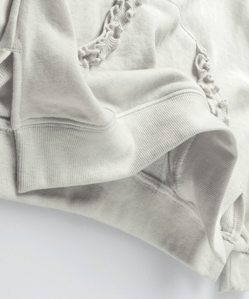 BRANSHES（ブランシェス）の「ポケットフリルパーカー（パーカー・キッズ・グリーン/ライトグレー・110cm/150cm/90cm/140cm/100cm/130cm/120cm）」の7枚目の写真