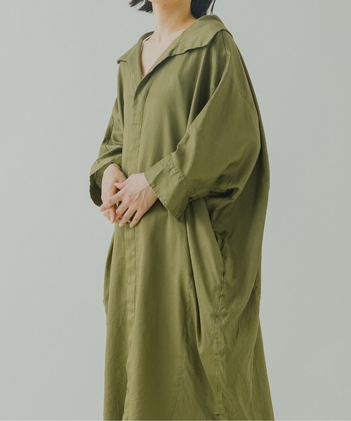 カーキ コットンサテンセーラーワンピース Wide Collar Kha Ki Collar Satin Dress ワンピース Kha Ki カーキ のファッション ワンピース