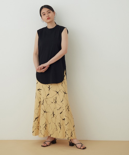 ADAM ET ROPE'（アダムエロペ）の「レーヨンプリントスカート（スカート・レディース・イエロー系その他・FREE）」の5枚目の写真