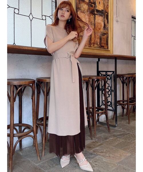 RESEXXY（リゼクシー）の「サイドスリットロングニットワンピース（ワンピース・レディース・ブラック/ベージュ/アイボリー・FREE）」の6枚目の写真