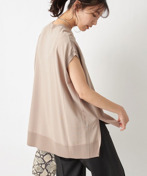 RIVE DROITE（リヴドロワ）の「着回し力UP　クールタッチUVスリットヘムワイドニット（ニット/セーター・レディース・ブラック/オフホワイト/イエロー/グレイッシュベージュ・FREE）」の3枚目の写真