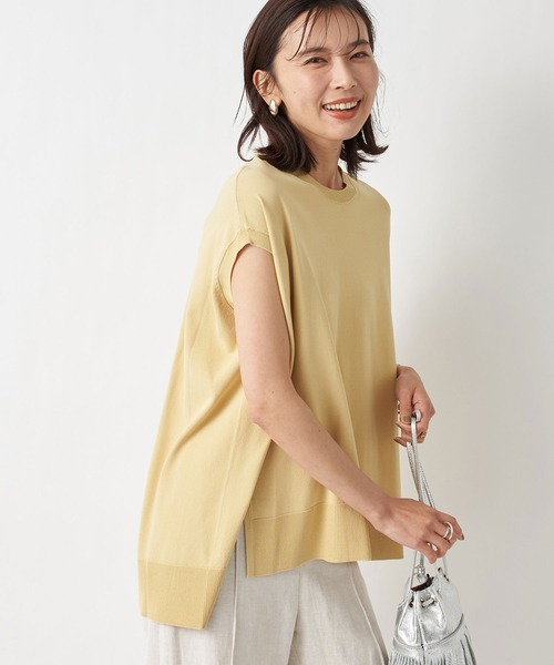 RIVE DROITE（リヴドロワ）の「着回し力UP　クールタッチUVスリットヘムワイドニット（ニット/セーター・レディース・ブラック/オフホワイト/イエロー/グレイッシュベージュ・FREE）」の4枚目の写真