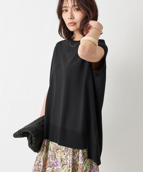 RIVE DROITE（リヴドロワ）の「着回し力UP　クールタッチUVスリットヘムワイドニット（ニット/セーター・レディース・ブラック/オフホワイト/イエロー/グレイッシュベージュ・FREE）」の2枚目の写真