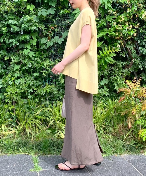 RIVE DROITE（リヴドロワ）の「着回し力UP　クールタッチUVスリットヘムワイドニット（ニット/セーター・レディース・ブラック/オフホワイト/イエロー/グレイッシュベージュ・FREE）」の22枚目の写真