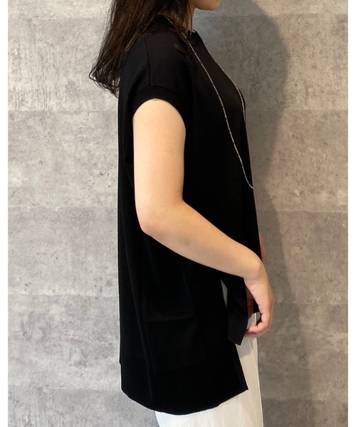 RIVE DROITE（リヴドロワ）の「着回し力UP　クールタッチUVスリットヘムワイドニット（ニット/セーター・レディース・ブラック/オフホワイト/イエロー/グレイッシュベージュ・FREE）」の11枚目の写真