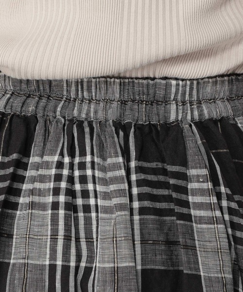 studio CLIP(スタディオクリップ)の「《Natural by studio CLIP》ピンタックロングスカート(スカート・レディース・ブラック/ベージュ/オフホワイト・FREE)」の7枚目の写真