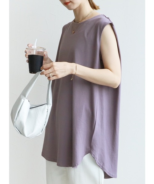 reca（レカ）の「綿100％！シンプルショルダータックノースリーブカットソー（タンクトップ・レディース・ブラック/オフホワイト/グレイッシュベージュ/チャコール/モカ/ワイン/パープル系その他/グリーン/ホワイト系その他/グレー系その他2/グレー系その他/ネイビー・M）」の11枚目の写真