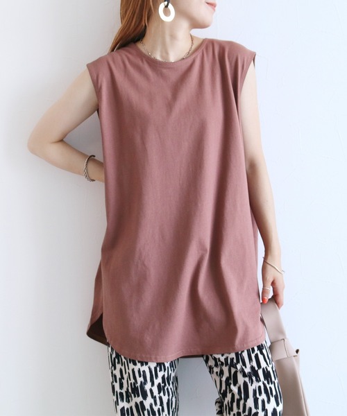 reca（レカ）の「綿100％！シンプルショルダータックノースリーブカットソー（タンクトップ・レディース・ブラック/オフホワイト/グレイッシュベージュ/チャコール/モカ/ワイン/パープル系その他/グリーン/ホワイト系その他/グレー系その他2/グレー系その他/ネイビー・M）」の12枚目の写真