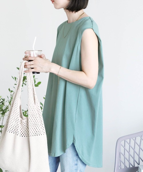 reca（レカ）の「綿100％！シンプルショルダータックノースリーブカットソー（タンクトップ・レディース・ブラック/オフホワイト/グレイッシュベージュ/チャコール/モカ/ワイン/パープル系その他/グリーン/ホワイト系その他/グレー系その他2/グレー系その他/ネイビー・M）」の9枚目の写真