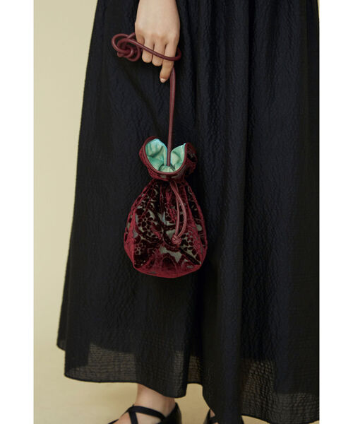 Ray BEAMS（レイビームス）の「CONTROL FREAK × Ray BEAMS / 別注 シアー ベロア 巾着 バッグ（ショルダーバッグ・レディース・ブラック/ワイン・ONE SIZE）」の8枚目の写真