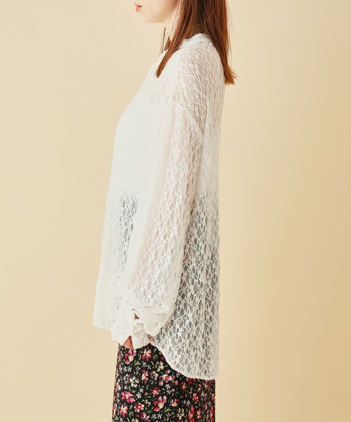 MADEMOISELLE ROPE'（マドモアゼル ロペ）の「ボリュームスリーブフラワーレースブラウス（シャツ/ブラウス・レディース・ホワイト/ブラック・38）」の18枚目の写真