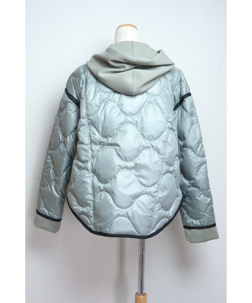 AULA AILA（アウラアイラ）の「キルティングダウンフードブルゾン（ダウンジャケット/コート・レディース・ブラック/グレー/アイボリー・0）」の21枚目の写真