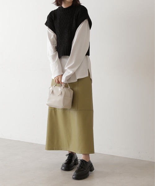 FREE'S MART（フリーズマート）の「◆配色ステッチフェイクレザーAラインスカート（スカート・レディース・ブラック/ベージュ/カーキ・FREE）」の7枚目の写真
