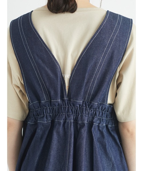 Green　Parks（グリーンパークス）の「【WEB限定】配色ステッチジャンスカ＊（ジャンパースカート・レディース・ライトインディゴブルー/インディゴブルー・FREE）」の7枚目の写真