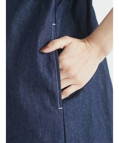 Green　Parks（グリーンパークス）の「【WEB限定】配色ステッチジャンスカ＊（ジャンパースカート・レディース・ライトインディゴブルー/インディゴブルー・FREE）」の8枚目の写真