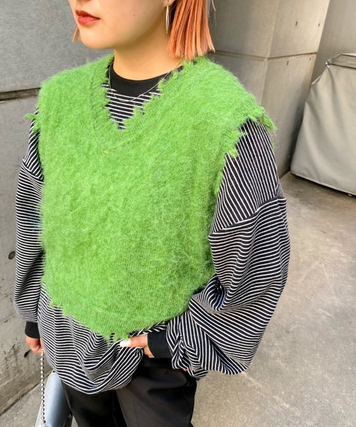 WHO'S WHO gallery（フーズフーギャラリー）の「ブラッシュニットベスト（ベスト・レディース・ブラック/ダークグリーン/パープル/オフホワイト/グリーン・FREE）」の21枚目の写真