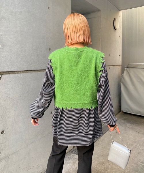 WHO'S WHO gallery（フーズフーギャラリー）の「ブラッシュニットベスト（ベスト・レディース・ブラック/ダークグリーン/パープル/オフホワイト/グリーン・FREE）」の12枚目の写真