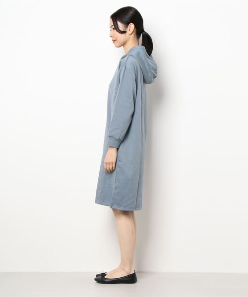 Honeys（ハニーズ）の「パーカーワンピース（ワンピース・レディース・ベージュ/ライトベージュ/ブルーグレー/スミクロ/パープル・L/LL/M）」の21枚目の写真