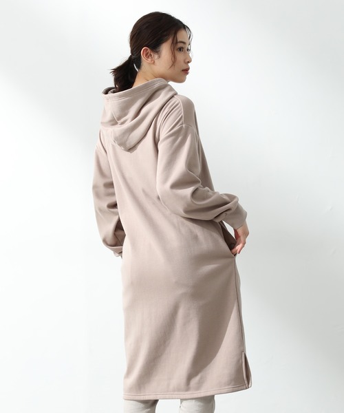 Honeys（ハニーズ）の「パーカーワンピース（ワンピース・レディース・ベージュ/ライトベージュ/ブルーグレー/スミクロ/パープル・L/LL/M）」の13枚目の写真