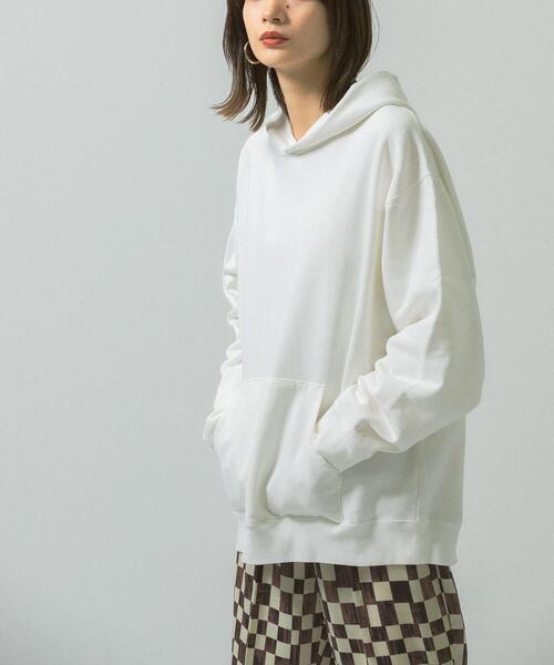 KBF(ケイビーエフ)の「Aki Ishibashiコラボフーディー(パーカー・レディース・ホワイト系その他/ブラック系その他・ONE)」の3枚目の写真