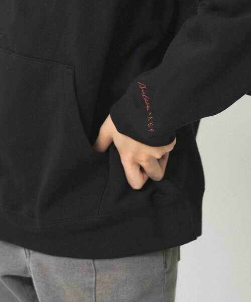 KBF(ケイビーエフ)の「Aki Ishibashiコラボフーディー(パーカー・レディース・ホワイト系その他/ブラック系その他・ONE)」の13枚目の写真