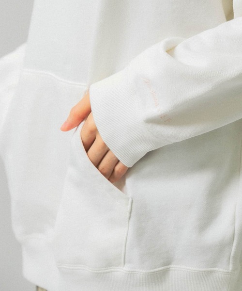 KBF(ケイビーエフ)の「Aki Ishibashiコラボフーディー(パーカー・レディース・ホワイト系その他/ブラック系その他・ONE)」の15枚目の写真