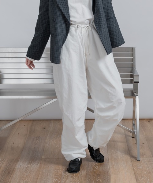 MUHET（ミュエータ）の「スノーパンツ（その他パンツ・レディース・ホワイト/ブラック・SMALL/MEDIUM/LARGE）」の2枚目の写真