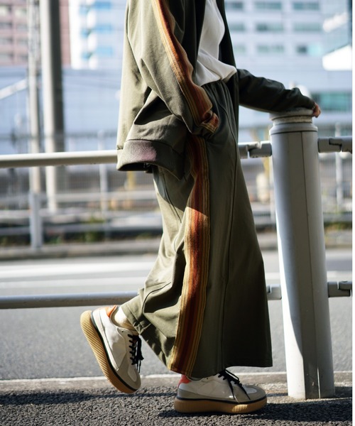 AVIREX（アヴィレックス）の「【WEB&DEPOT限定】TRACK SKIRT/ トラックスカート（スカート・レディース・ホワイト/ブラック/オリーブ・FREE）」の13枚目の写真