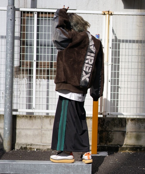 AVIREX（アヴィレックス）の「【WEB&DEPOT限定】TRACK SKIRT/ トラックスカート（スカート・レディース・ホワイト/ブラック/オリーブ・FREE）」の16枚目の写真