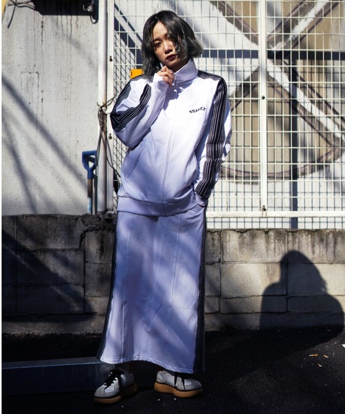 AVIREX（アヴィレックス）の「【WEB&DEPOT限定】TRACK SKIRT/ トラックスカート（スカート・レディース・ホワイト/ブラック/オリーブ・FREE）」の7枚目の写真